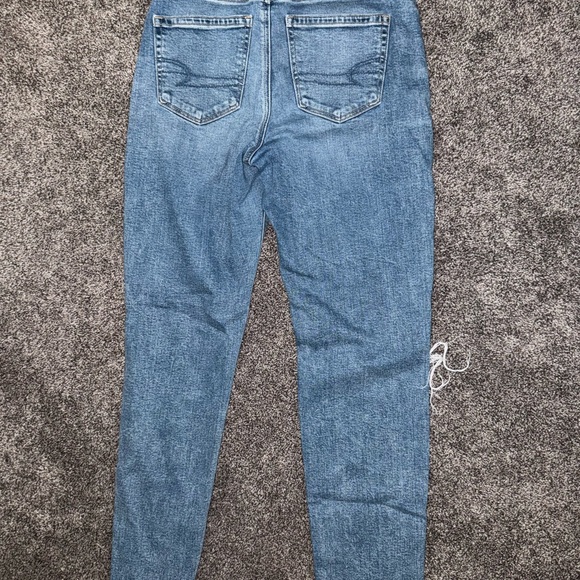 American Eagle Outfitters Light Blue Distressed Skinny Jeans - Picture 2 of 3